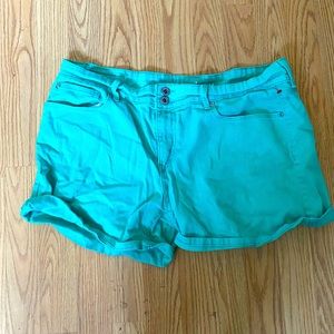 Denizen from Levi’s jean shorts sz 18